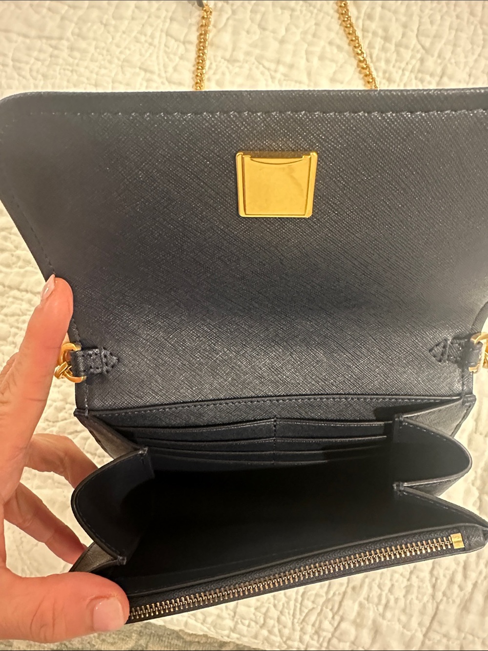 Tory Burch Navy Leather Crossbody with Gold Chain Strap - Picture 2 of 6